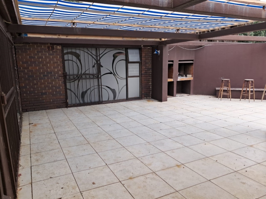 5 Bedroom Property for Sale in St Helena Free State